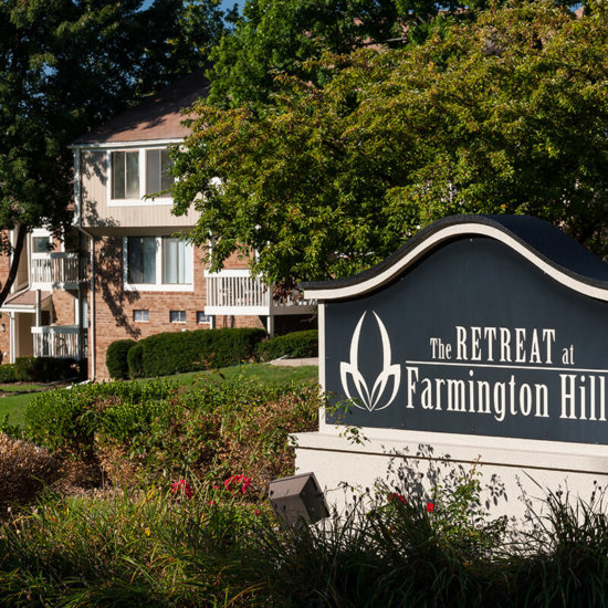 The Retreat at Farmington Hills apartments in Michigan